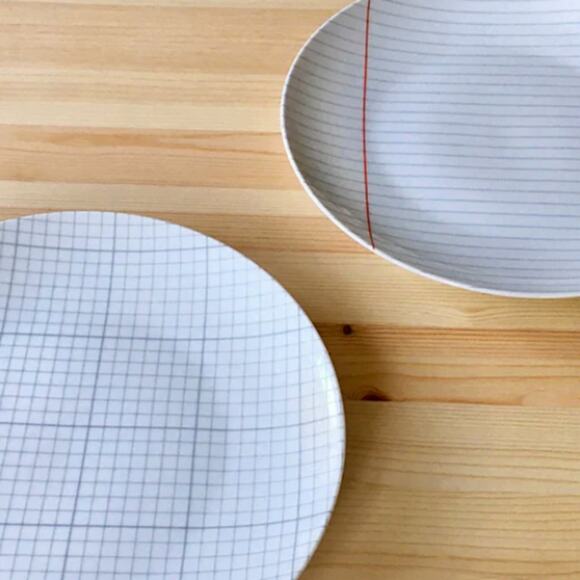 NEW - USTUDIO DESIGN - 'Paper' design porcelain large plates (2) - Picture 2 of 11